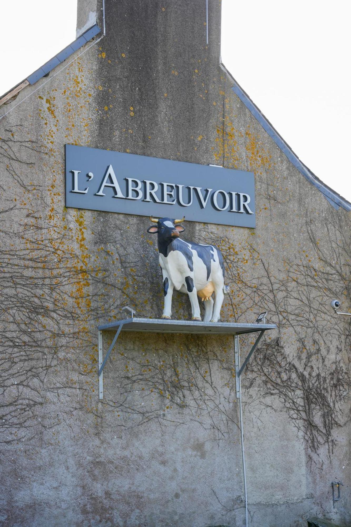 Logis L'Abreuvoir Heric Exterior photo